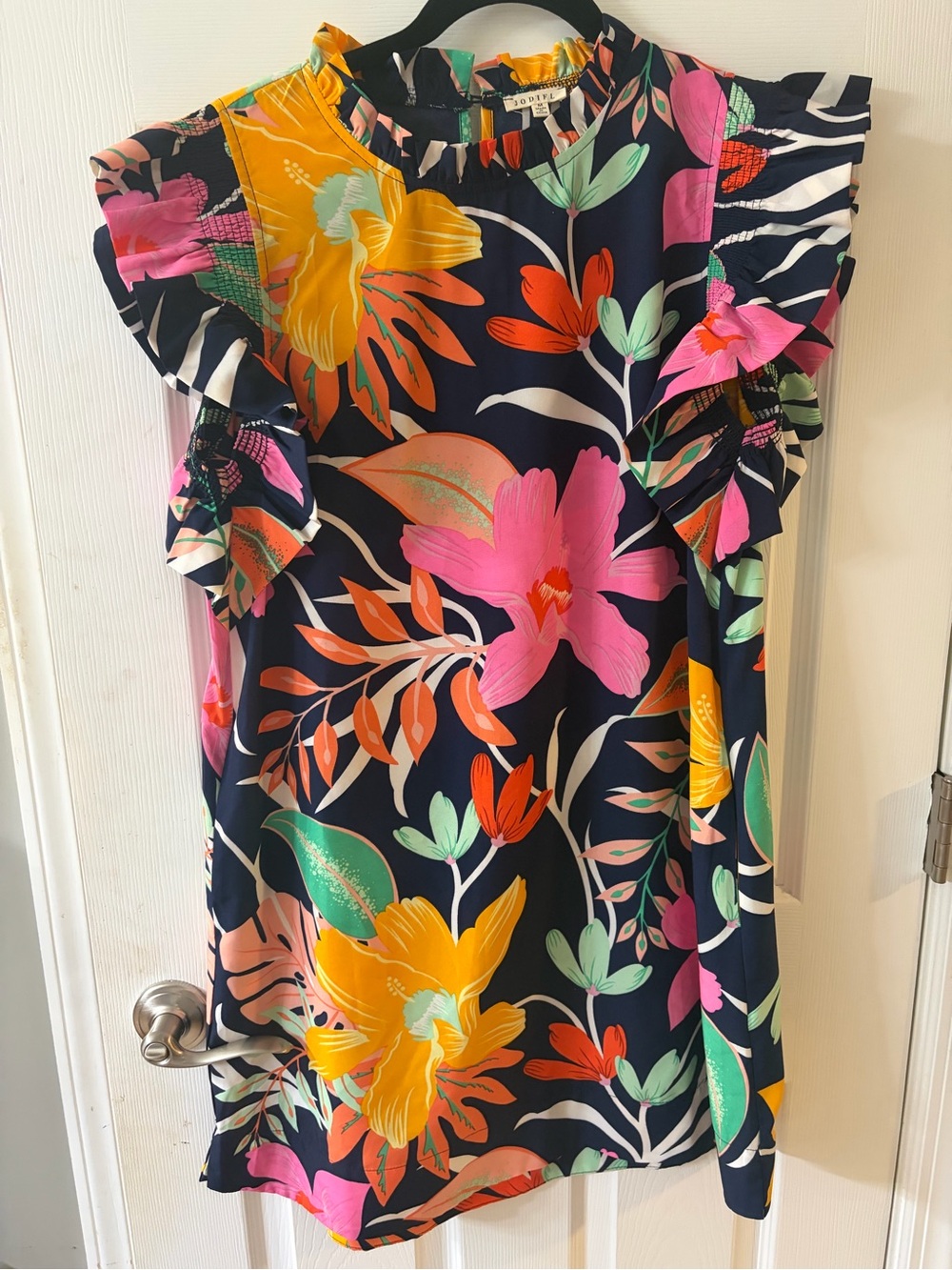 Boutique flower dress, Excellent Condition, Size Medium